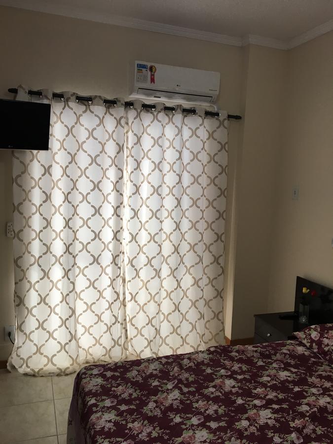 Em Meia Apartamento *