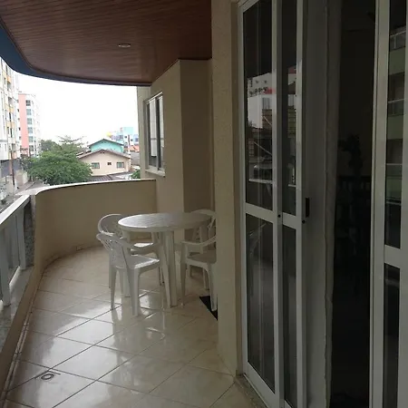 Apartamento Em Meia Praia Exterior photo