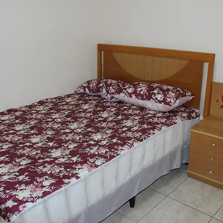 Apartamento Em Meia Praia Exterior photo
