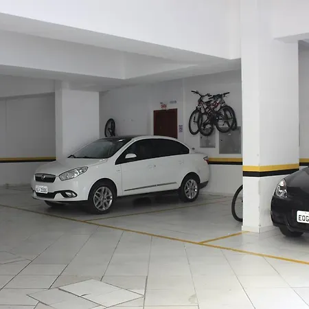 Apartamento Em Meia Praia Exterior photo