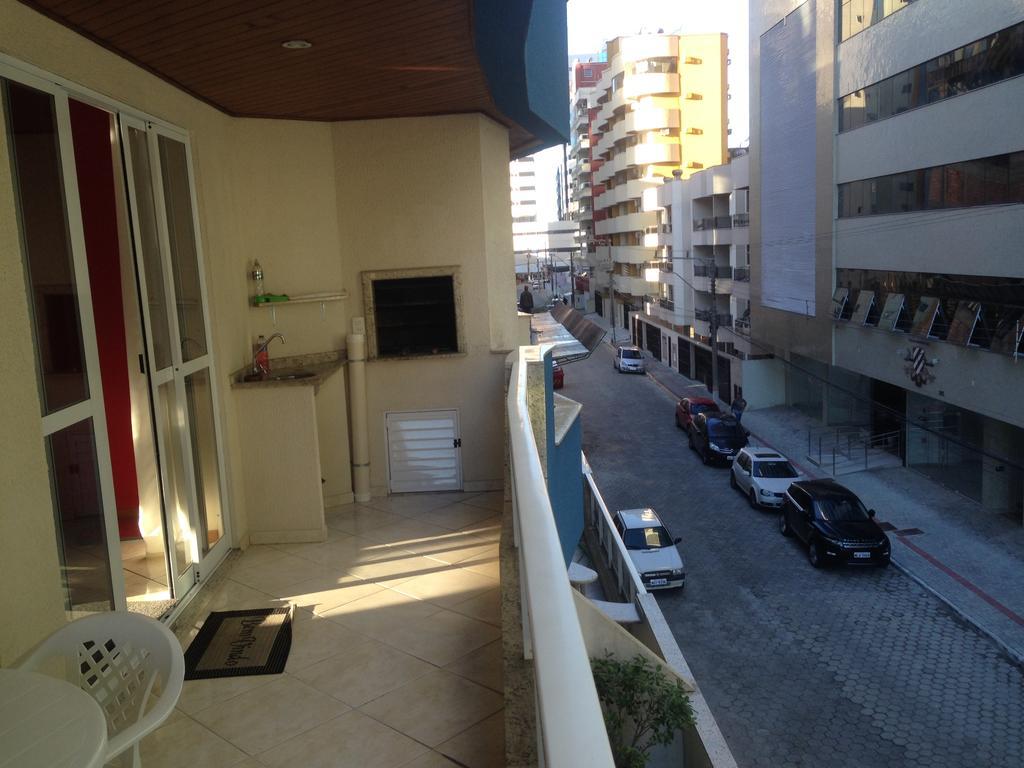 Apartment Em Meia Meia Praia